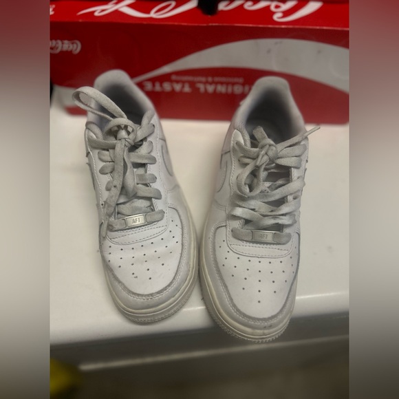 Nike Air Forces 1 - Picture 8 of 10